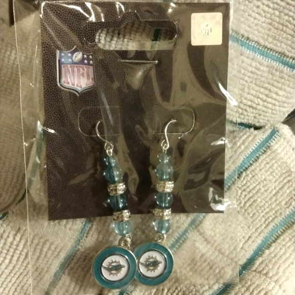 Brand New Miami Dolphins  dangle earrings - Picture 1 of 4